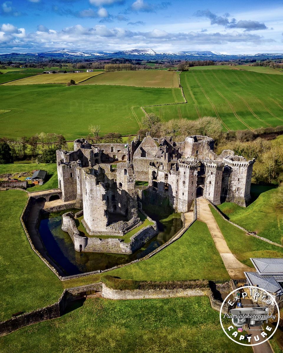 @ptaerialphotography Raglan Castle